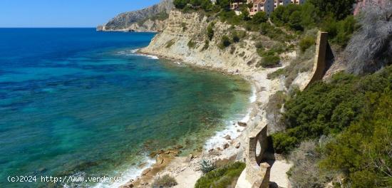 VIVE FRENTE AL MAR EN UN OASIS DE PAZ EN UNA CALA DE CALPE - ALICANTE