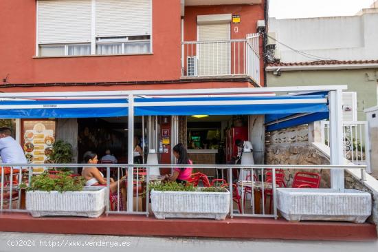 Local comercial en venta con renta en S'Arenal - BALEARES