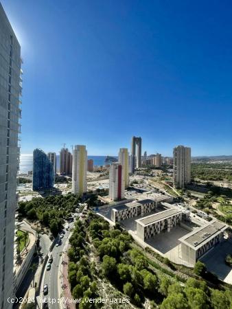 SE VENDE UN APARTAMENTO EN PONIENTE, BENIDORM - ALICANTE