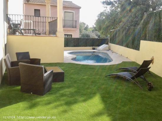 SE VENDE UN CHALET INDEPENDIENTE EN ALFAS DEL PI - ALICANTE