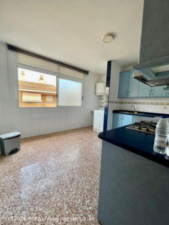 SE VENDE UN PISO EN VILLAJOYOSA - ALICANTE