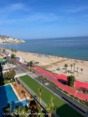 SE VENDE PISO EN LA PRIMERA LÍNEA DE LA PLAYA PONIENTE, BENIDORM - ALICANTE