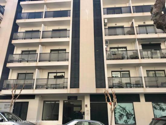 SE VENDE PRECIOSO Y AMPLIO APARTAMENTO EN EL CENTRO DE BENIDORM. - ALICANTE