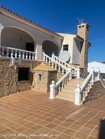 SE VENDE UNA CASA EN EL ALBIR - ALICANTE