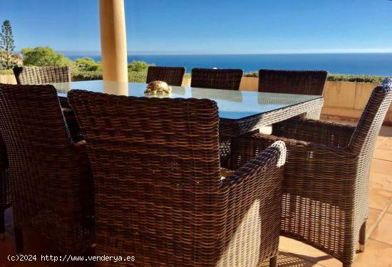 CHALET PARA ALQUILER ANUAL CON VISTAS AL MAR - ALICANTE