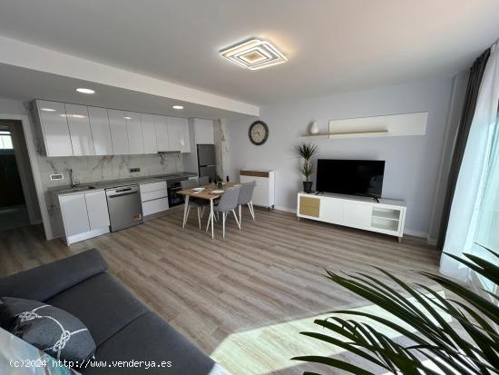  REFORMADO APARTAMENTO EN PLANTA BAJA CON PARCELA DE 80 M2. GARAJE+PISCINA. - ALICANTE 