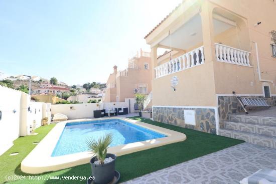 Stunning Villa with private pool - ALICANTE