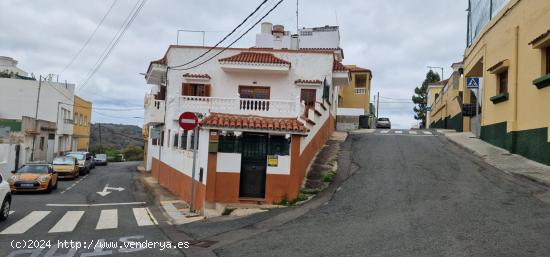 Casa terrera con jardín en Teror - LAS PALMAS