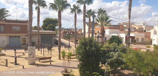 VIVIENDA CENTRICA MUY LUMINOSA - MURCIA