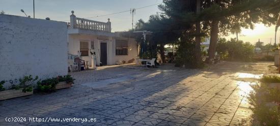 Casa Rústica en La Hoya con Amplia Parcela y Comodidades Exclusivas - ALICANTE