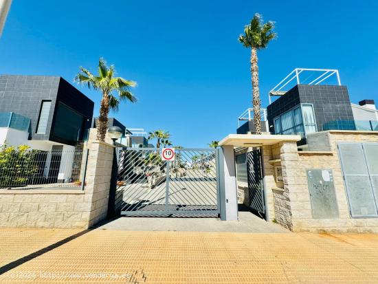 Dúplex en Cabo Roig con 2 dormitorios - ALICANTE