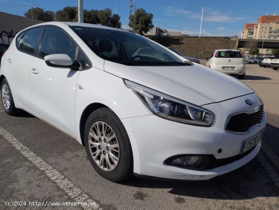 Kia Ceed 1.6 gasolina - Cornellà