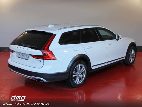 Volvo V90 Cross Country 2.0 D4 AWD Auto 190Cv 5p. - Rubí