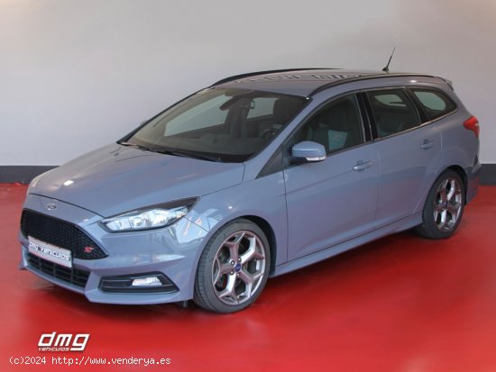 Ford Focus Sportbreak 2.0 EcoBoost ASS 250Cv ST 5p. - Rubí