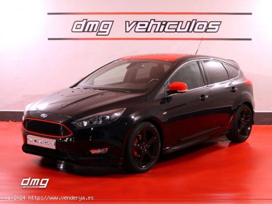 Ford Focus 1.0 Ecoboost 125cv ST Line Red & Black - Rubí