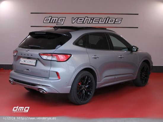 Ford Kuga STLine X 2.5 Duratec PHEV 165kW Auto 5p. - Rubí