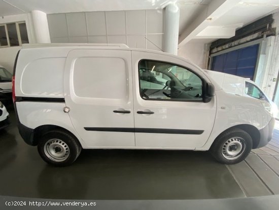 Renault Kangoo Fg. 1.5dCi Profesional 85cv. - GARANTIA MECANICA - Barcelona