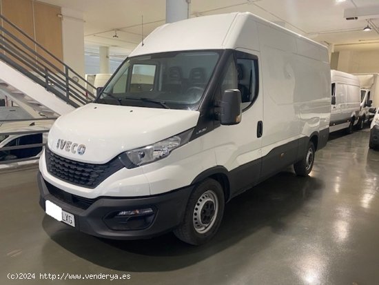 Iveco Daily Furgón 35S16 V 3520L H2 12.0 160cv - GARANTIA MECANICA - Barcelona