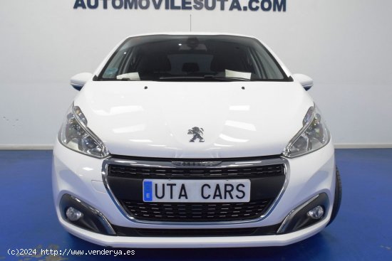 Peugeot 208 Signature 1.5 HDI 100CV - Madrid