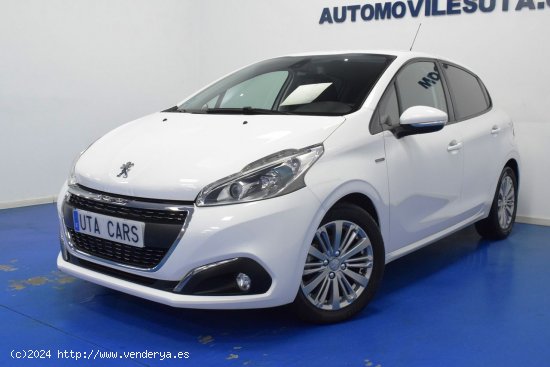 Peugeot 208 Signature 1.5 HDI 100CV - Madrid