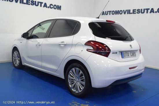 Peugeot 208 Signature 1.5 HDI 100CV - Madrid