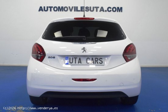 Peugeot 208 Signature 1.5 HDI 100CV - Madrid