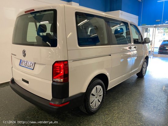 Volkswagen Transporter 2.0 TDI KOMBI 9 PLAZAS - Castelldefels