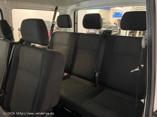 Volkswagen Transporter 2.0 TDI KOMBI 9 PLAZAS - Castelldefels