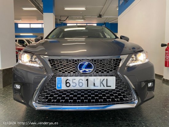 Lexus CT 200h BUSINESS - Castelldefels