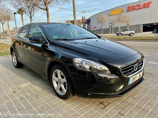 Volvo V40 D3 Momentum 150cv Auto - Sant Just Desvern