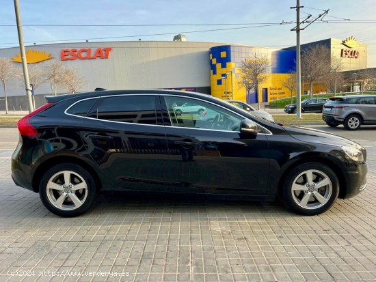 Volvo V40 D3 Momentum 150cv Auto - Sant Just Desvern