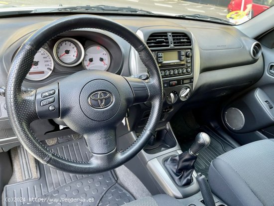 Toyota Rav4 2.0 VVT I LUNA 4X4 SOLO 49.900 KMS - Barcelona