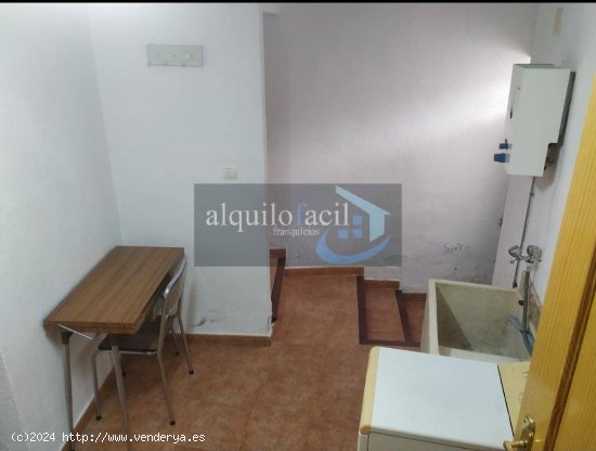 SE VENDE CASA EN HIGUERUELA/ 5 DORMITORIOS/ 58000€