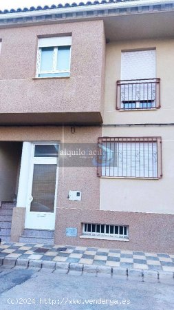  SE VENDE ADOSADO EN EL SALOBRAL VPO/ 3 DORMITORIOS/2 BAÑOS/TERRAZA ATICO 15 METROS/113000€ 