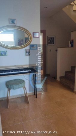 SE VENDE ADOSADO EN EL SALOBRAL VPO/ 3 DORMITORIOS/2 BAÑOS/TERRAZA ATICO 15 METROS/113000€