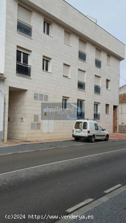 SE VENDE PISO NUEVO EN LA RODA/3 DORMITORIOS/2 BAÑOS/ GARAJE//TRASTERO/80000€