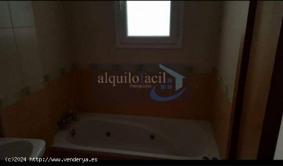 SE VENDE PISO NUEVO EN LA RODA/3 DORMITORIOS/2 BAÑOS/ GARAJE//TRASTERO/80000€