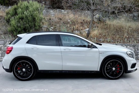 Mercedes GLA 45 AMG 4 MATIC - Barcelona