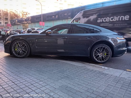 Porsche Panamera 4 E-HYBRID - Barcelona