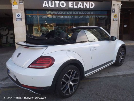 Volkswagen Beetle Cabrio 2.0 TSI DUNE - Barcelona