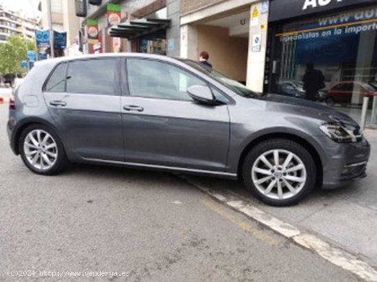 Volkswagen Golf 1.4 TSI R-LINE - Barcelona