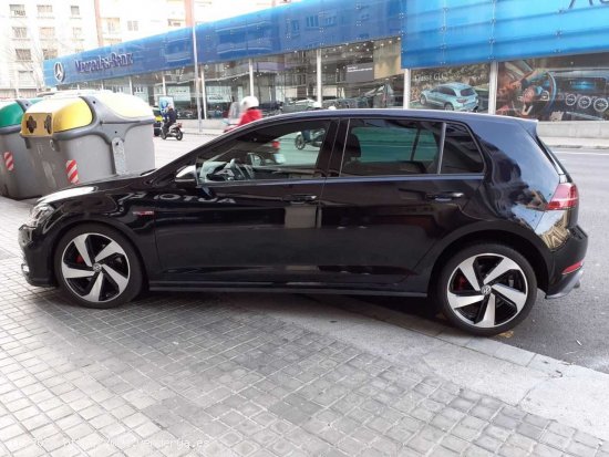 Volkswagen Golf 2.0 TSI GTI DSG - Barcelona