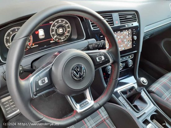 Volkswagen Golf GTI 2.0 TSI PERFORMANCE - Barcelona