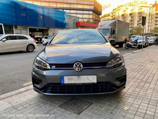 Volkswagen Golf R DYNAUDIO - Barcelona