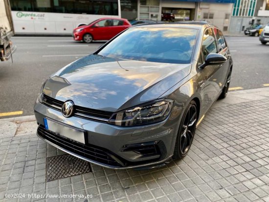 Volkswagen Golf R DYNAUDIO - Barcelona