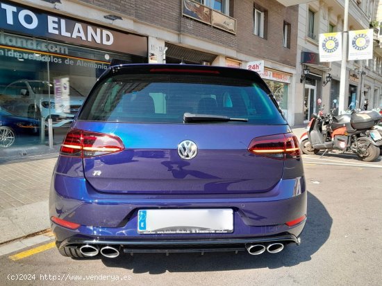 Volkswagen Golf VII R 2.0 TSI 4MOTION - Barcelona