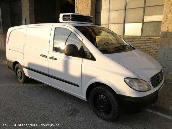 Mercedes Vito FRIGORIFICO Furgon isotermo con aparato de frio marca carrier modelo xarios 200 de con