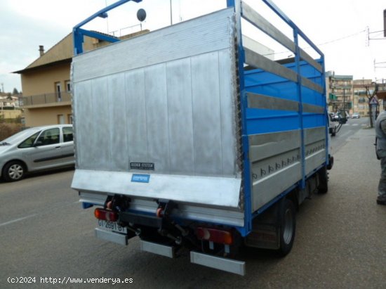 Nissan Cabstar CAJA FRUTERA CON PUERTA ELEVADORA TRASERA.MEDIDAs interiores utiles:l-3.65 x anch-1,9