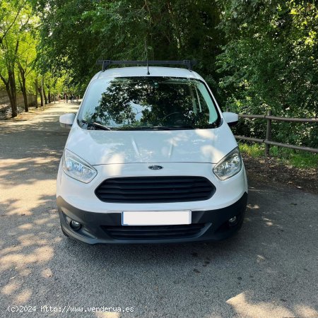 Ford Transit Courier 1.0 ECOBOOST 100CV - Sant Celoni