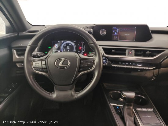 Lexus UX 2.0 250h Eco - Madrid